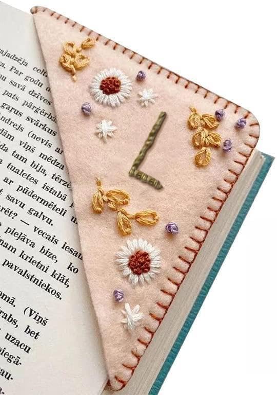 MOTEERLLU Personalized Hand Embroidered Corner Bookmark,Felt Triangle Page Stitched Handmade Bookmark,Unique Cute Flower Letter Embroidery Bookmarks Accessories for Book Lovers
