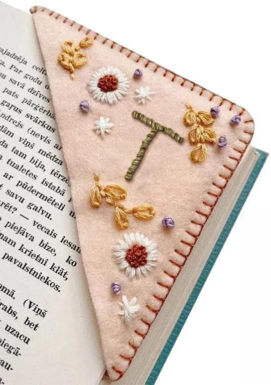 MOTEERLLU Personalized Hand Embroidered Corner Bookmark,Felt Triangle Page Stitched Handmade Bookmark,Unique Cute Flower Letter Embroidery Bookmarks Accessories for Book Lovers
