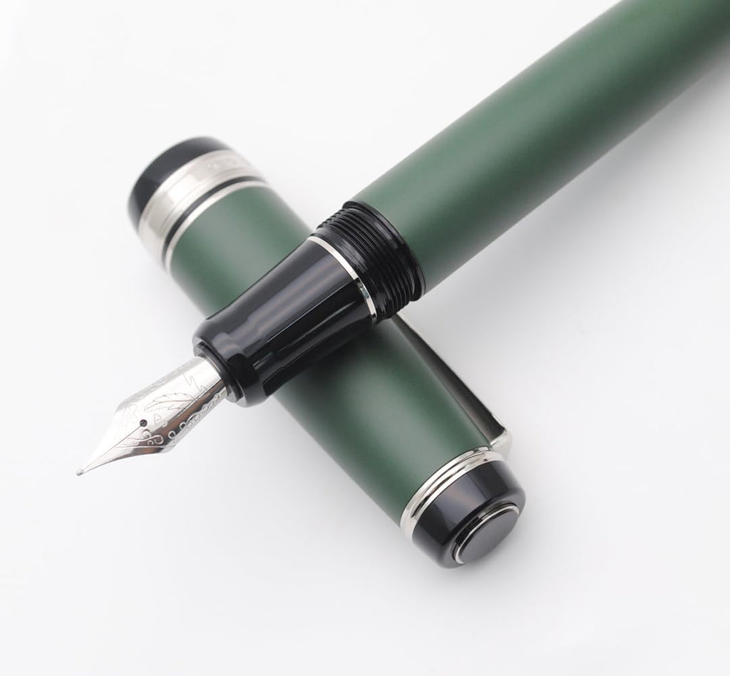 Metal Big Fountain Pen Set Medium Nib 0.7mm, Includes Ink Refill Converter, 5 Ink Cartridges & Gift Box (Medium Nib 0.7mm, Matte Green with Silvery Clip)