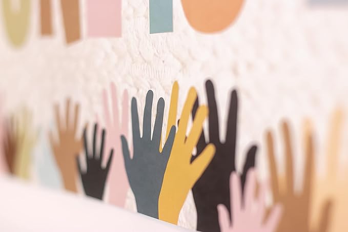 Teacher Created Resources Everyone is Welcome Helping Hands Banner (TCR7131)