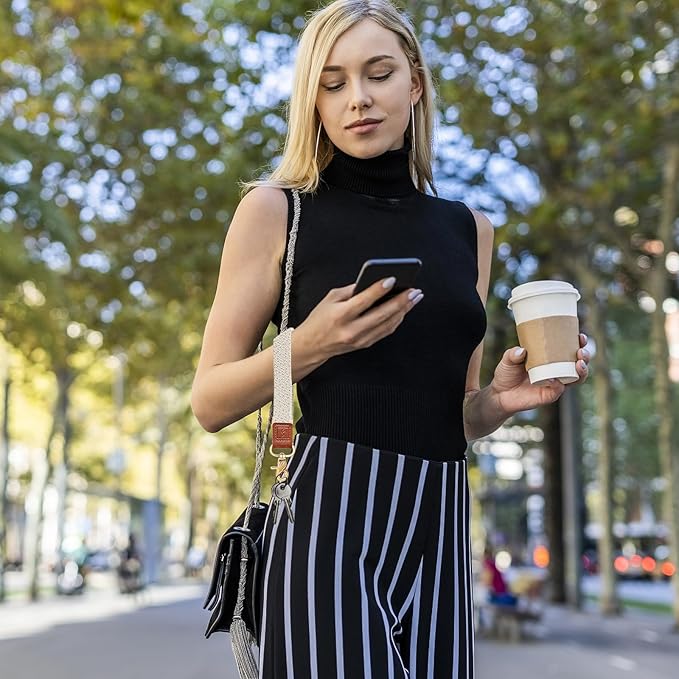 Fishent Stretchy Wristlet Keychain, Cute Wrist Lanyards for Keys, Key Chain Holder for Women Men, Wrist Strap Keychain for Car Keys Phone Camera Wallet ID Badges Card (Sakura Blossoms)