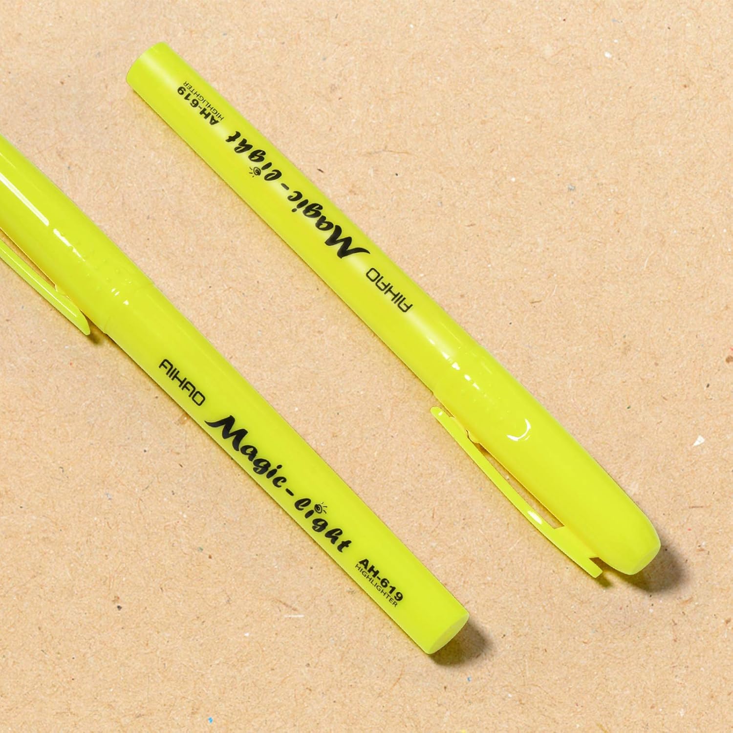 AIHAO Yellow Highlighters Markers, Chisel Tip Highlighter Pens, Pocket-Style, Fluorescent Yellow, 24 Pack