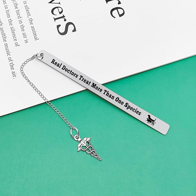 Veterinarian Gift Bookmark Vet Tech Gift Veterinary Technician Appreciation Gift Thank You Gift for Veterinary Practitioner Animal Rescue Veterinarian Assist Student Graduation Birthday Christmas Gift