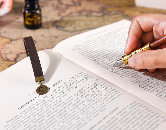 Bookmarks, Handmade Retro Cross Bible Bookmark with Long Leather Straps, Christian Saint Book Mark, My Famlly My Love (Style 20)