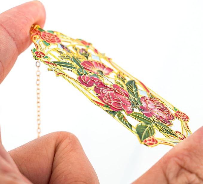 Aromoty 4 Pieces Metal Bookmarks with Pendant, Unique Cute Flower Butterfly Garden Themd Aesthetic Hollow Book Markers, Christmas Gifts for Women Reading Girls Teacher Readers Book Lover Accessories