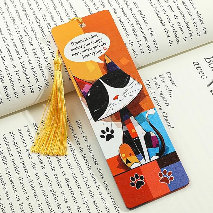 1pc Cute Pet Cat Tassel Bookmark - Acrylic Bookmarks for Book Lovers, Gifts for Teachers Students Reading Markers Ideal Gift for Back to School Season (Yellow Fringe)