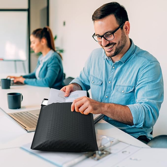 UCGOU Bubble Mailers 8.5x12 Inch Black 25 Pack Usable Size 8.5x11 Poly Padded Envelopes #2 Medium Mailing Opaque Packaging Postal Self Seal Waterproof Boutique Shipping Bags for Clothes Makeup