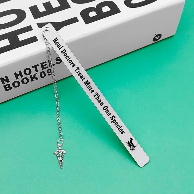 Veterinarian Gift Bookmark Vet Tech Gift Veterinary Technician Appreciation Gift Thank You Gift for Veterinary Practitioner Animal Rescue Veterinarian Assist Student Graduation Birthday Christmas Gift