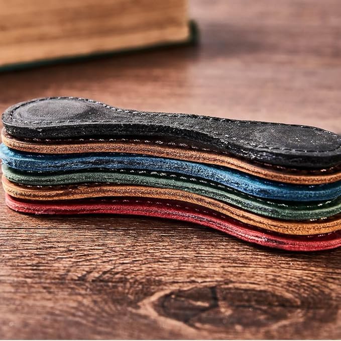 Personalized Magnetic Leather Bookmark, 26 Letters Custom Leather Bookmarks, Handmade, Leather Magnetic Bookmark for Book Lovers Readers Women Kid(Black，Z）