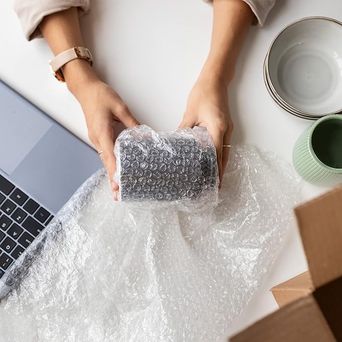 Clear Bubble Out Bags, 10 x 15.5 Inches. 25 Pack Self Seal Bubble Pouches. Polyethylene Clear Bubble Bags for Packing. Waterproof Clear Bubble Out Pouches for Fragile Things