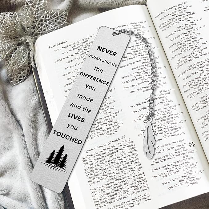 never underestimate the difference you made Inspirational Engraved Bookmark Thank You Reading Bookmark Clip for Women Men Friends Coworker Boss Book Lovers Graduation Christmas Birthday Gifts