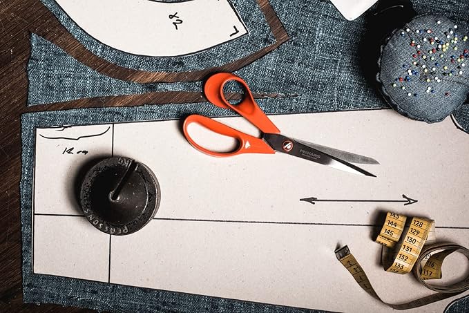 Fiskars Universal Scissors for Handcraft, Sewing and Office Work, Classic, Length: 21 cm, for Right-Handers, Orange, 1005148