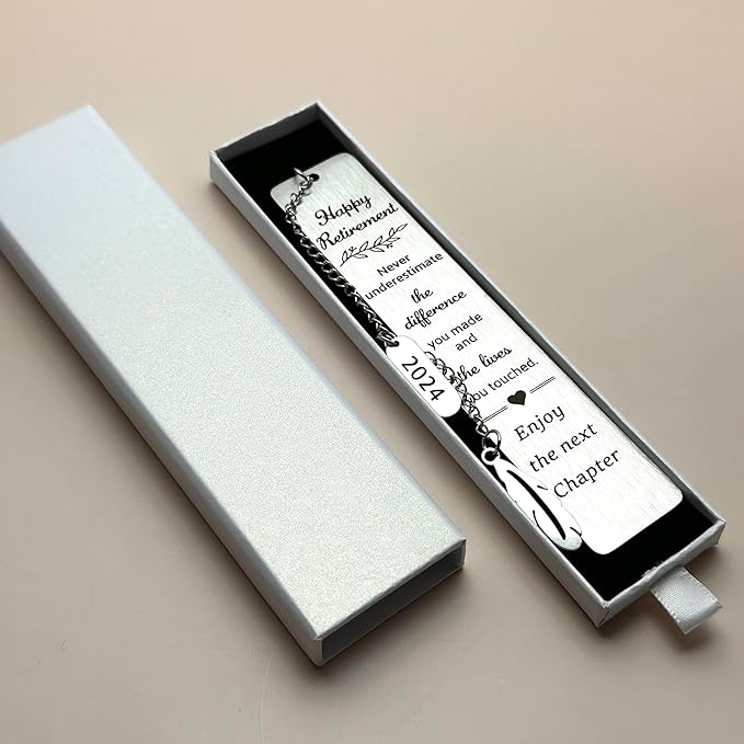 Retirement Gifts for Women Men, 2024 Best Retirement Gifts for Mom Grandmom Friends Teacher, Retired Gifts for Women, Happy Retirement Enjoy The Next Chapter Bookmark Christams Gifts for Men