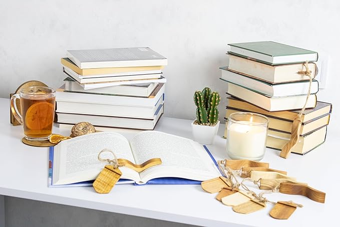 Handmade Wooden Book Page Holder - Wooden Thumb Bookmark - Novel Reading Accessories, Book Gadgets, Presents for Readers, Book Lovers Gifts, Bookworm (Maple + Stain)