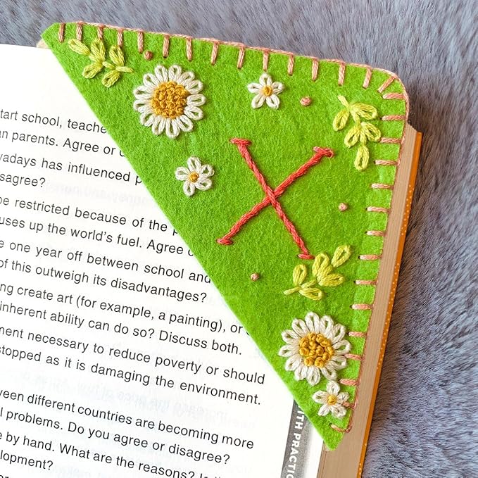 Personalized Hand Embroidered Corner Bookmark, Bookmarks for Women, Personalized Bookmark for Book Lovers, Cute Flower Book Mark by HNQCPCVU (X, Green)