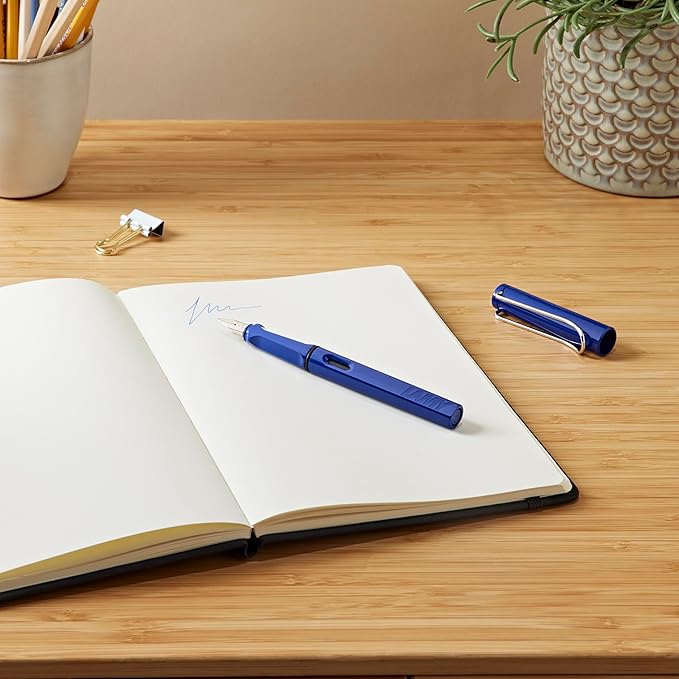 LAMY safari blue - Fountain Pen with ergonomic grip & polished steel nib in size M - ideal for any Writing & Calligraphy - including LAMY T 10 blue cartridge - Right-Handed