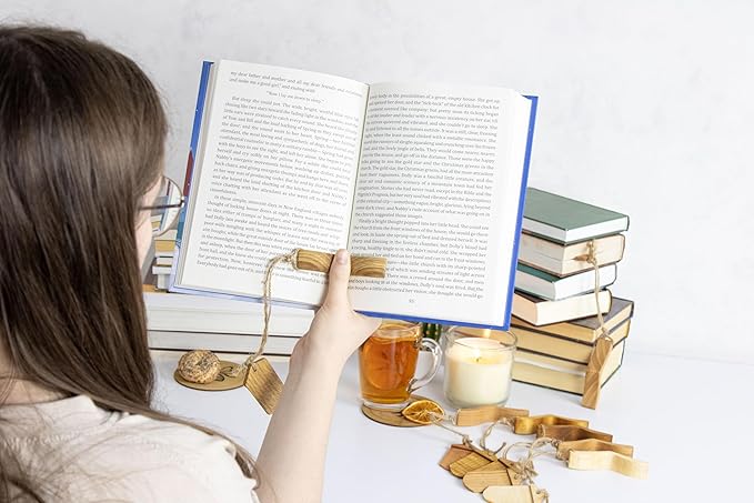 Handmade Wooden Book Page Holder - Wooden Thumb Bookmark - Novel Reading Accessories, Book Gadgets, Presents for Readers, Book Lovers Gifts, Bookworm (Maple + Stain)