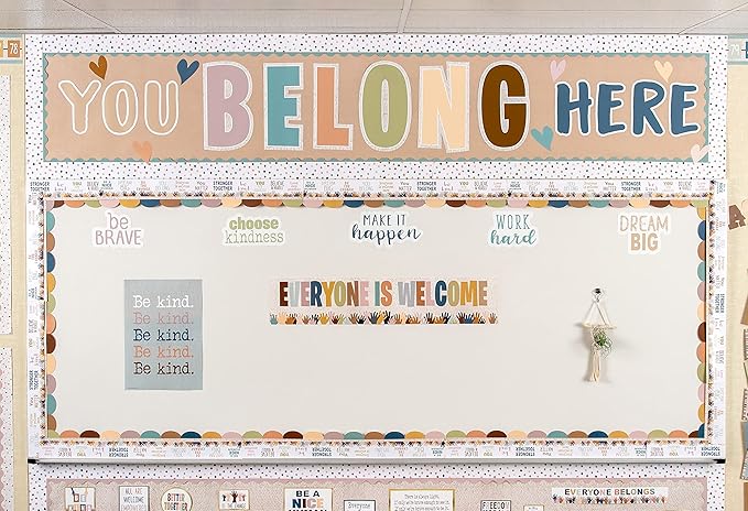 Teacher Created Resources Everyone is Welcome Helping Hands Banner (TCR7131)