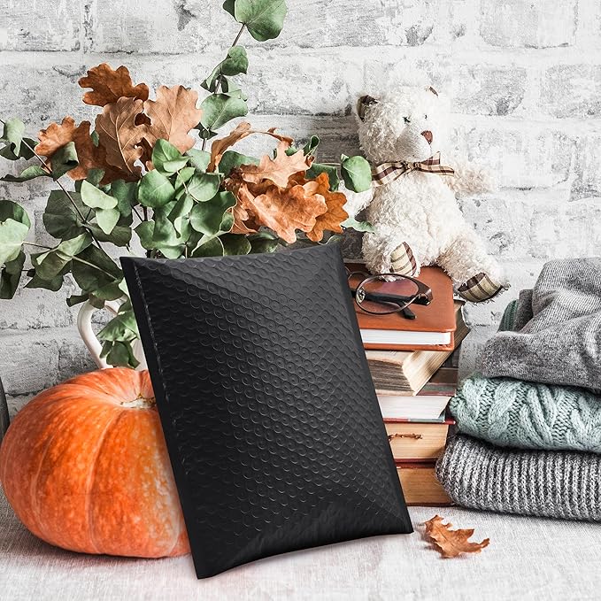 UCGOU Bubble Mailers 8.5x12 Inch Black 25 Pack Usable Size 8.5x11 Poly Padded Envelopes #2 Medium Mailing Opaque Packaging Postal Self Seal Waterproof Boutique Shipping Bags for Clothes Makeup