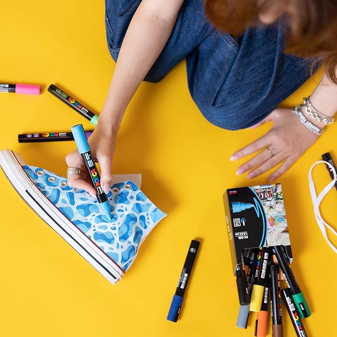 Posca Markers Set, 8 Medium Paint Markers 5M – Metallic Tones – Gold, Silver, Bronze, Metallic Blue, Metallic Green, Metallic Red, Metallic Pink, Metallic Violet