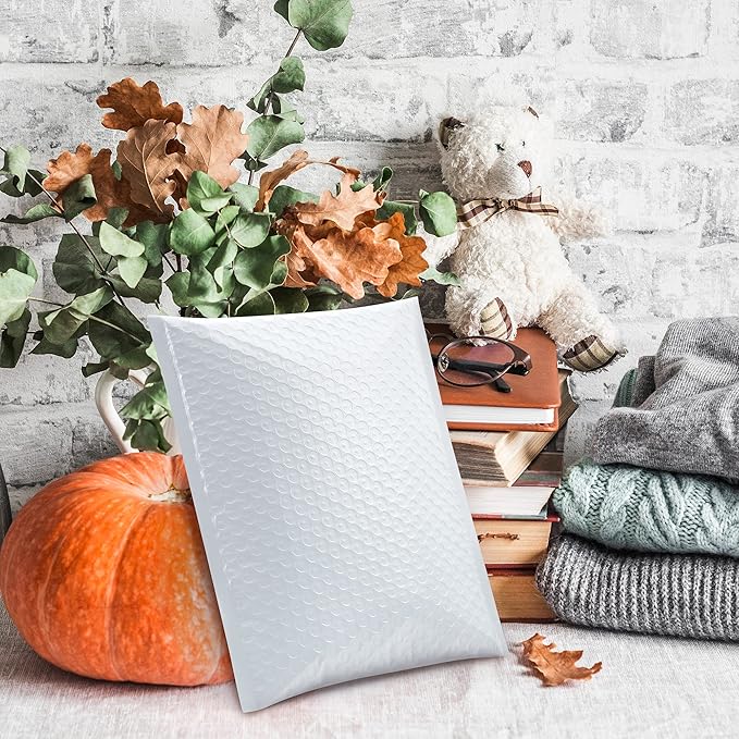 UCGOU Bubble Mailers 8.5x12 Inch White 25 Pack Usable Size 8.5x11 Poly Padded Envelopes #2 Medium Mailing Opaque Packaging Postal Self Seal Waterproof Boutique Shipping Bags for Clothes Makeup