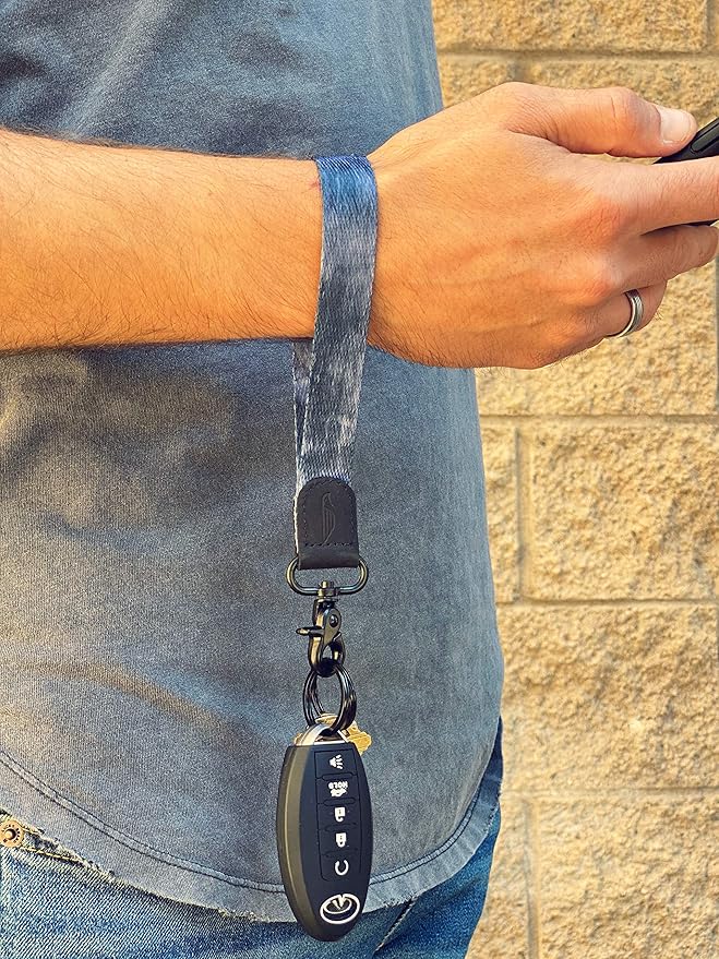 POCKT Lanyard for Keys Wristlet Strap Key Chain Holder for Men and Women - Cool Hand Wrist Lanyards for Keys and Wallets